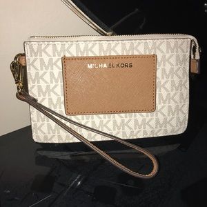 Michael Kors wrist bag